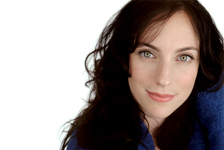 Laura Shoop headshot