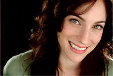 Laura Shoop headshot