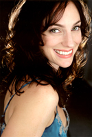 Laura Shoop headshot