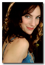 Laura Shoop Headshot 1